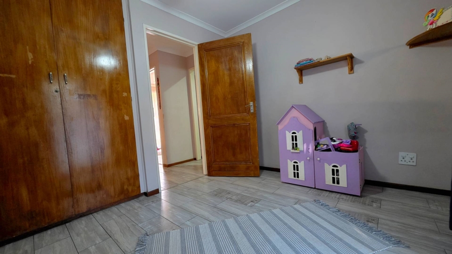 4 Bedroom Property for Sale in Glenvista Gauteng