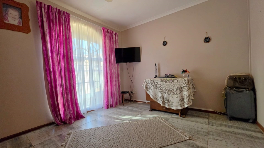 4 Bedroom Property for Sale in Glenvista Gauteng