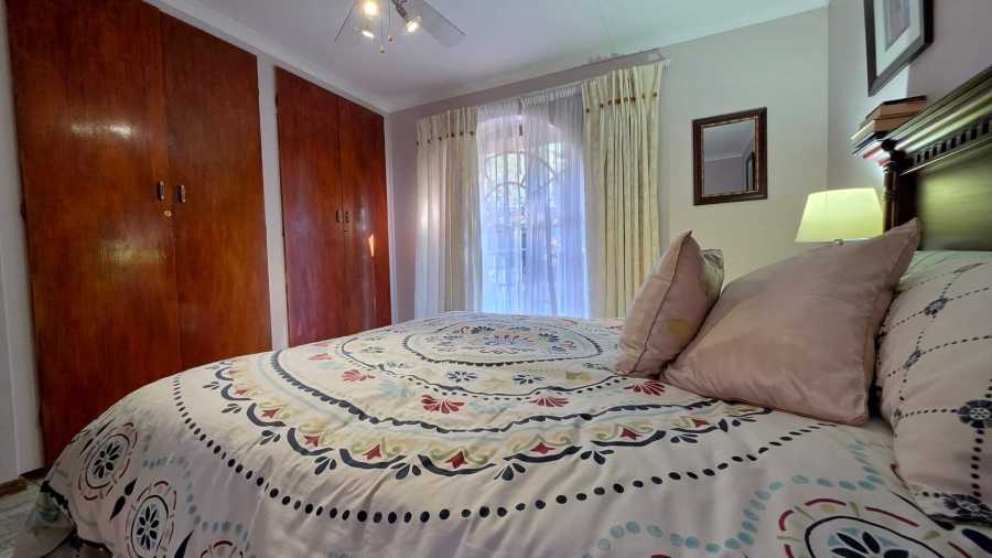 4 Bedroom Property for Sale in Glenvista Gauteng