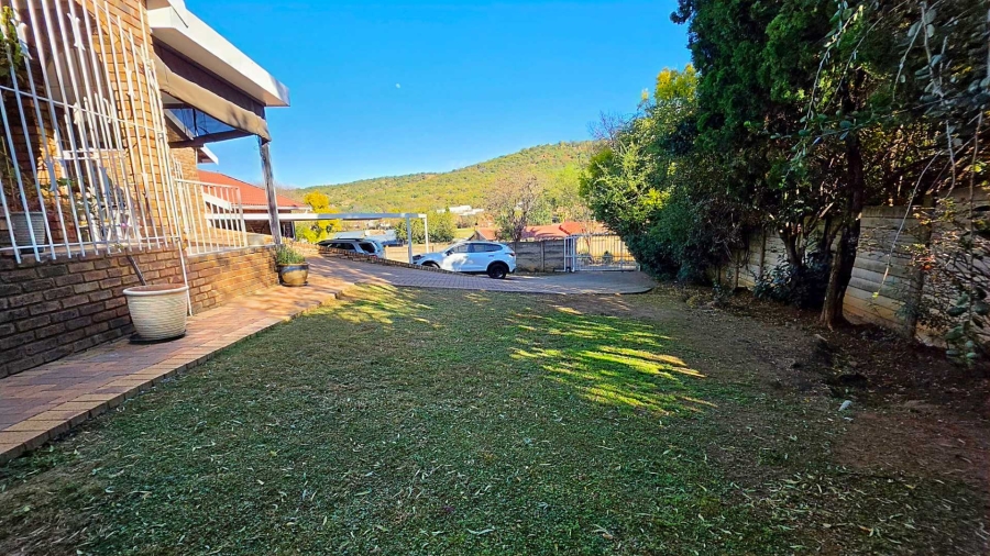 4 Bedroom Property for Sale in Glenvista Gauteng