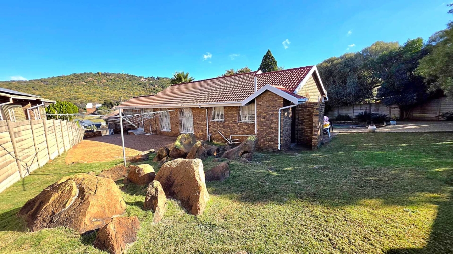 4 Bedroom Property for Sale in Glenvista Gauteng