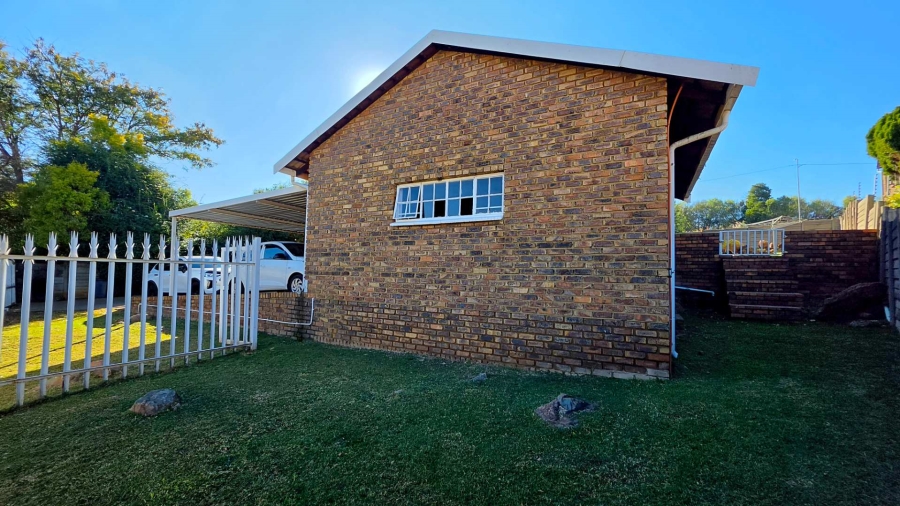 4 Bedroom Property for Sale in Glenvista Gauteng