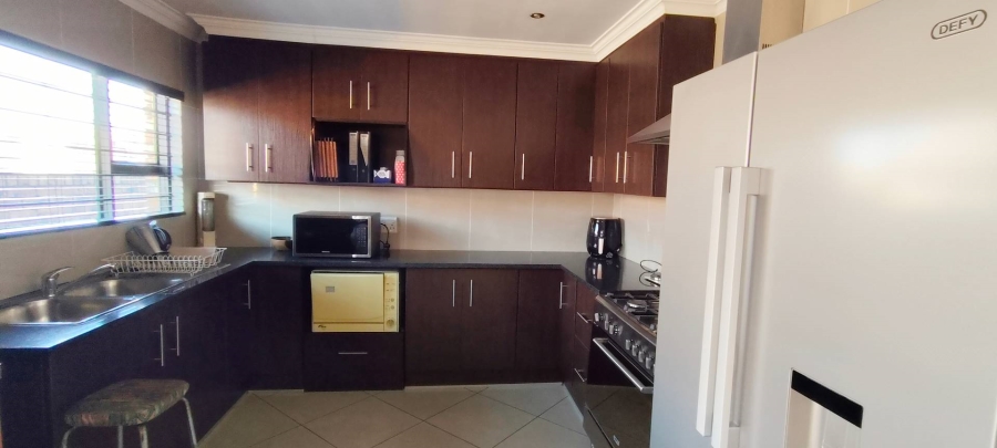 3 Bedroom Property for Sale in New Redruth Gauteng