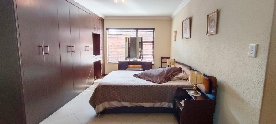 3 Bedroom Property for Sale in New Redruth Gauteng