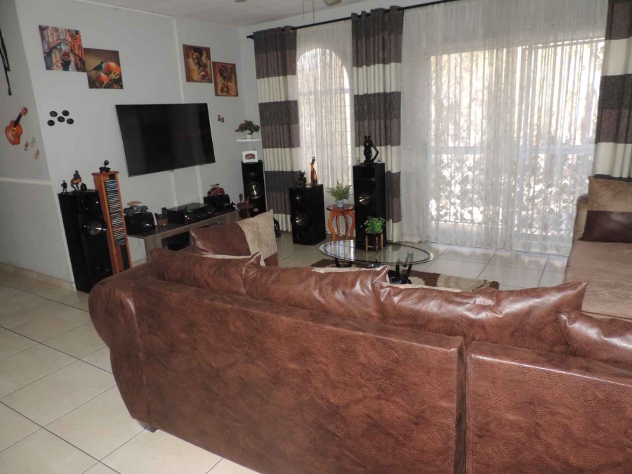 2 Bedroom Property for Sale in New Redruth Gauteng