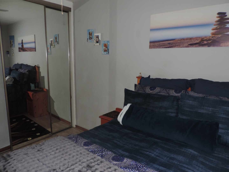 2 Bedroom Property for Sale in New Redruth Gauteng