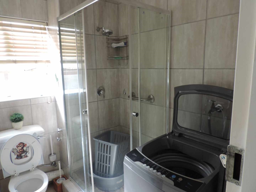 2 Bedroom Property for Sale in New Redruth Gauteng