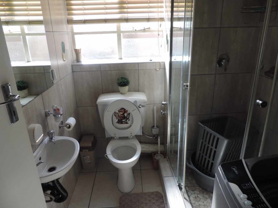 2 Bedroom Property for Sale in New Redruth Gauteng