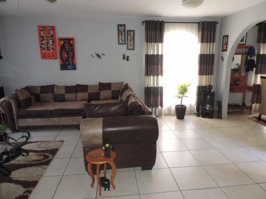 2 Bedroom Property for Sale in New Redruth Gauteng