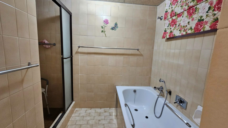 1 Bedroom Property for Sale in Pretoria Central Gauteng