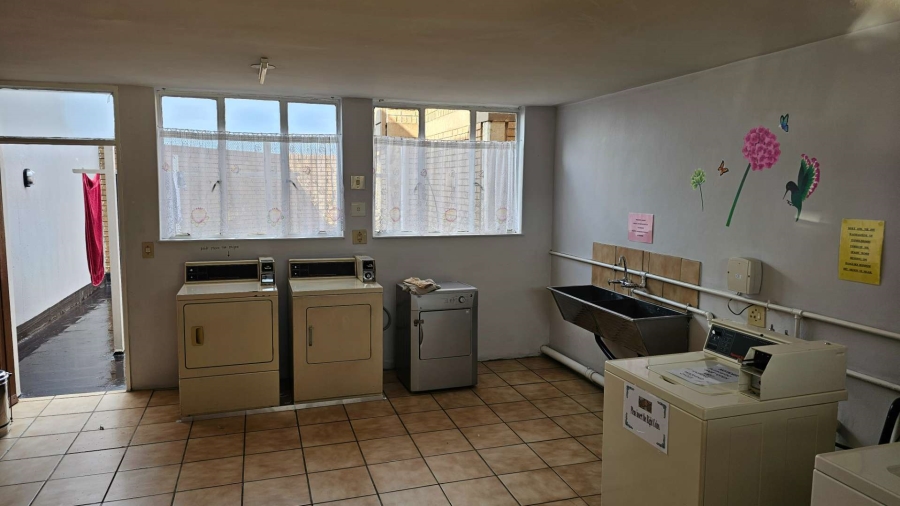 1 Bedroom Property for Sale in Pretoria Central Gauteng