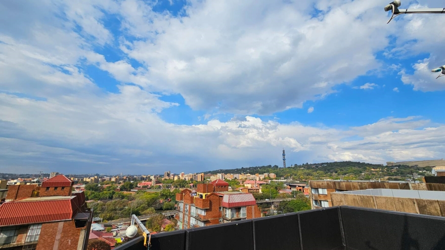 1 Bedroom Property for Sale in Pretoria Central Gauteng