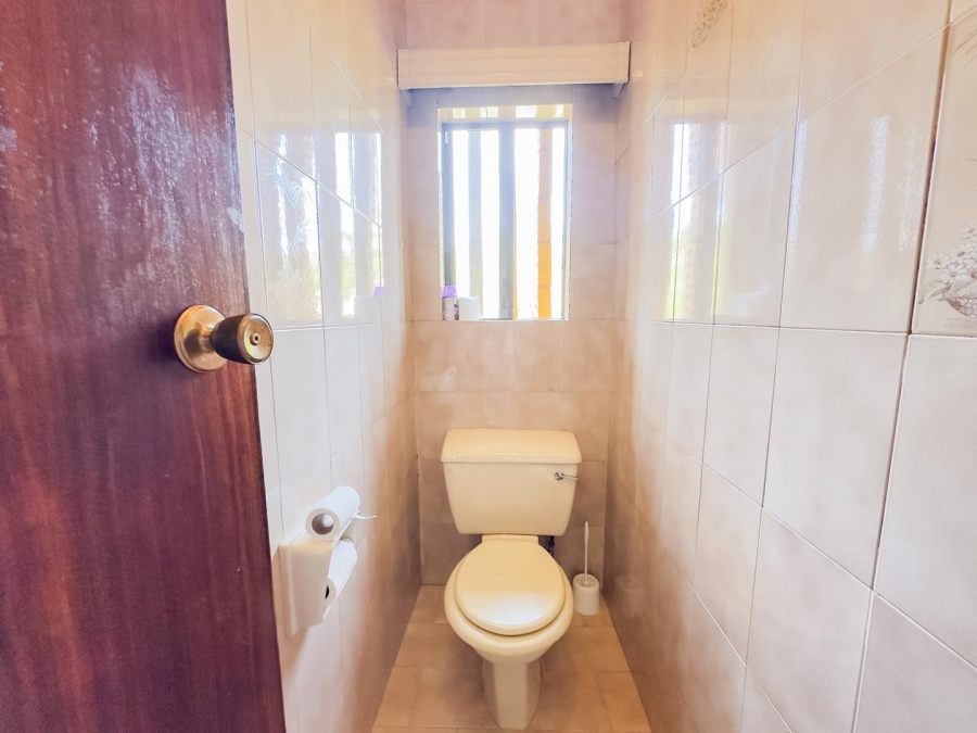 4 Bedroom Property for Sale in Amandasig Gauteng