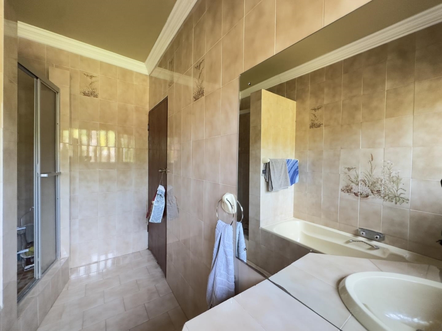 4 Bedroom Property for Sale in Amandasig Gauteng