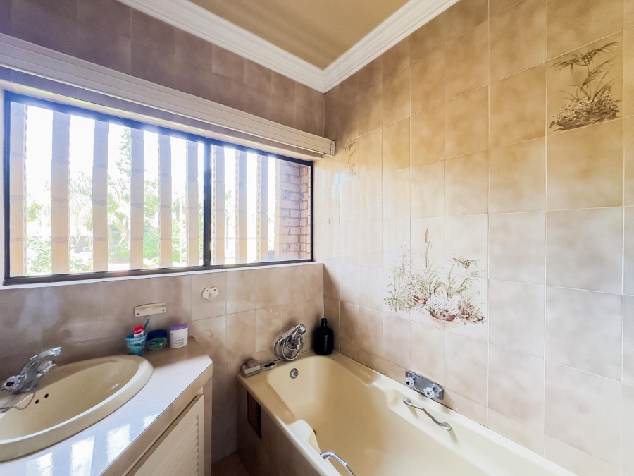 4 Bedroom Property for Sale in Amandasig Gauteng