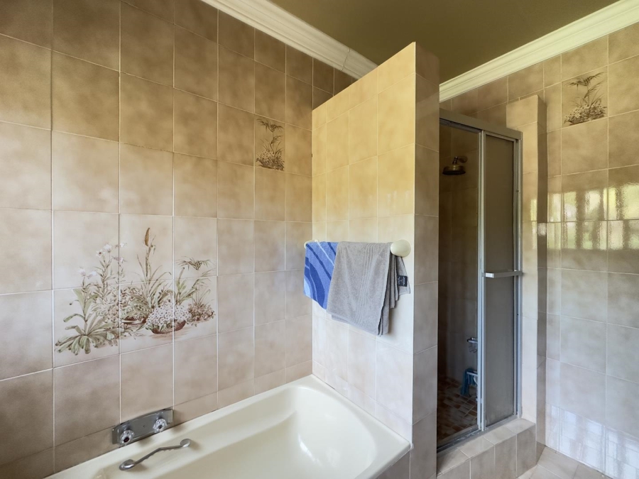 4 Bedroom Property for Sale in Amandasig Gauteng