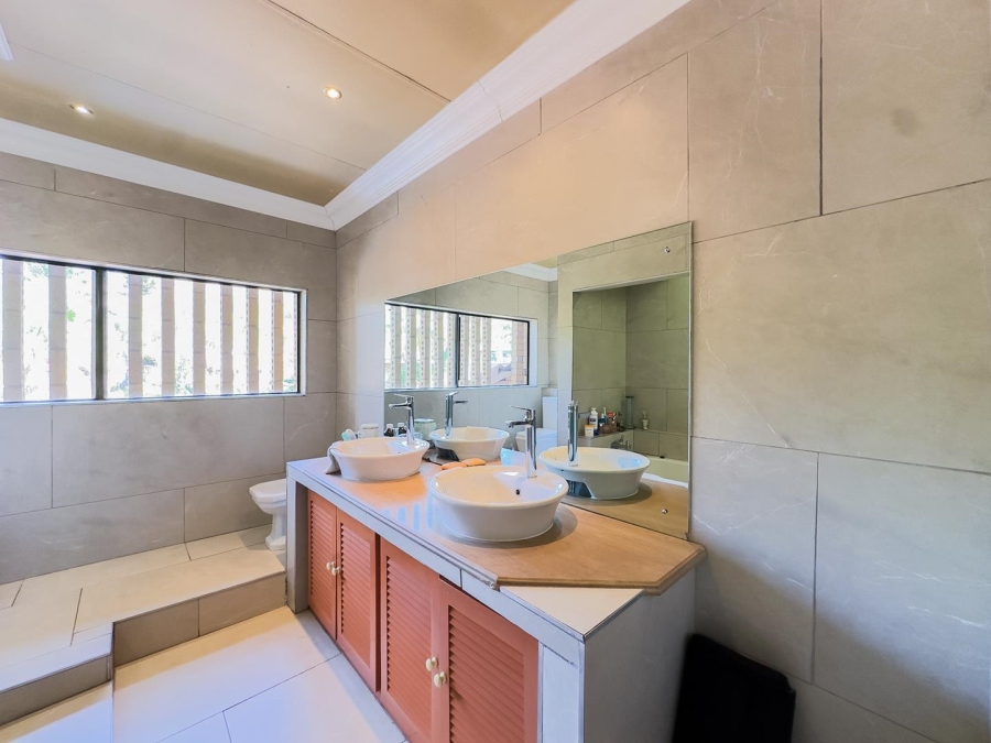 4 Bedroom Property for Sale in Amandasig Gauteng