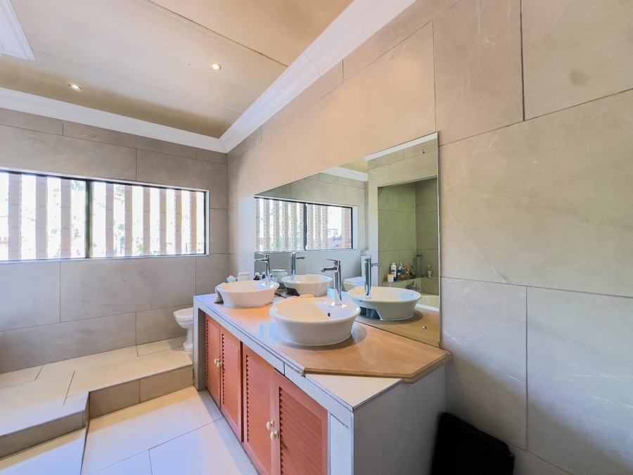4 Bedroom Property for Sale in Amandasig Gauteng