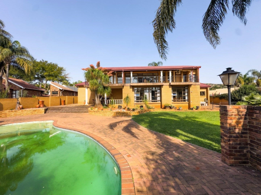 4 Bedroom Property for Sale in Amandasig Gauteng