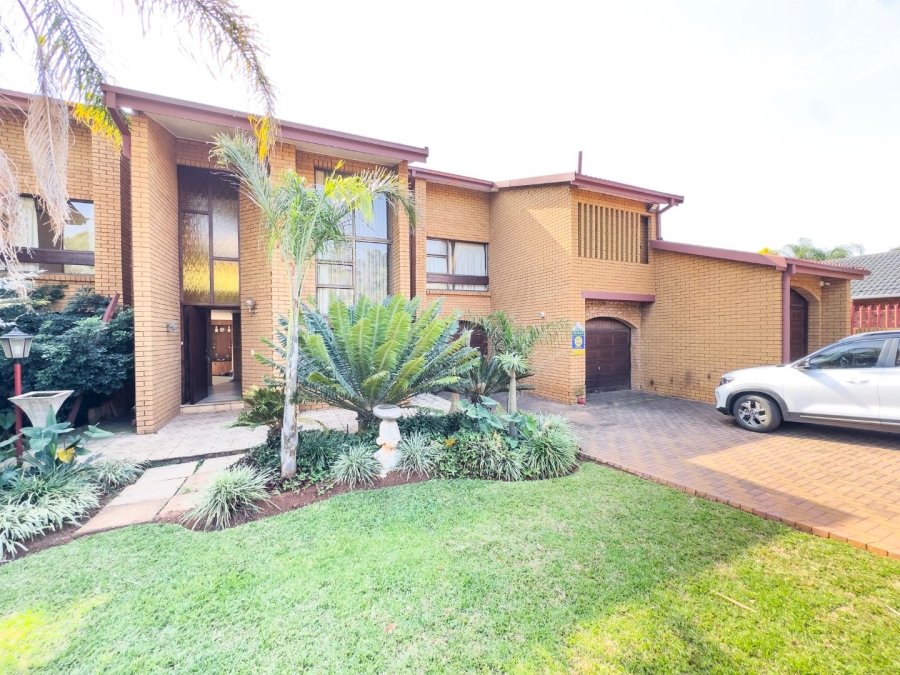 4 Bedroom Property for Sale in Amandasig Gauteng