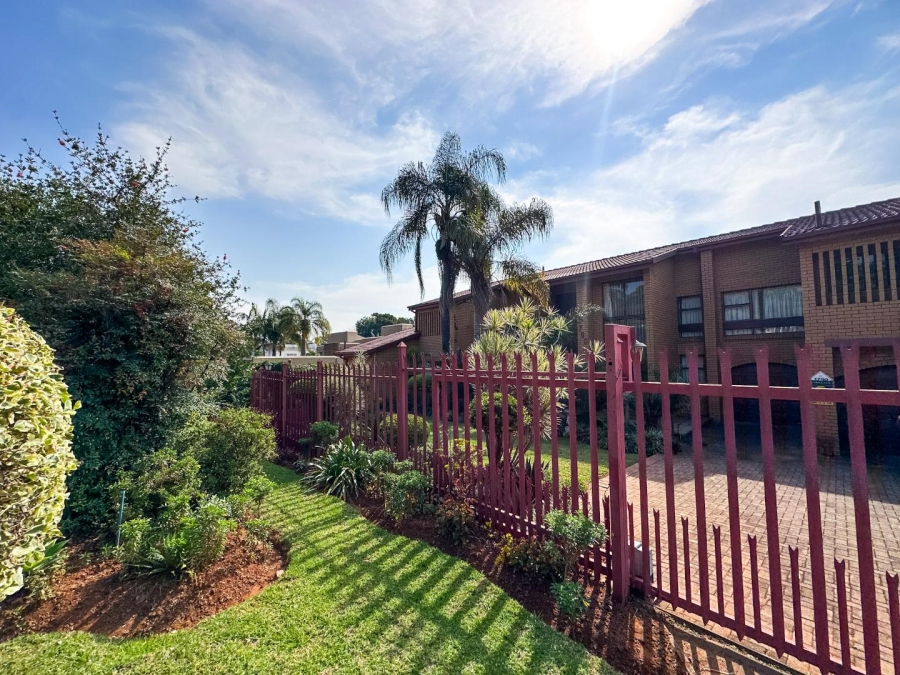 4 Bedroom Property for Sale in Amandasig Gauteng