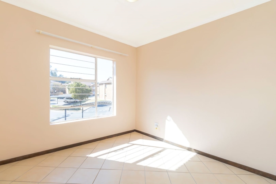 2 Bedroom Property for Sale in Honeypark Gauteng