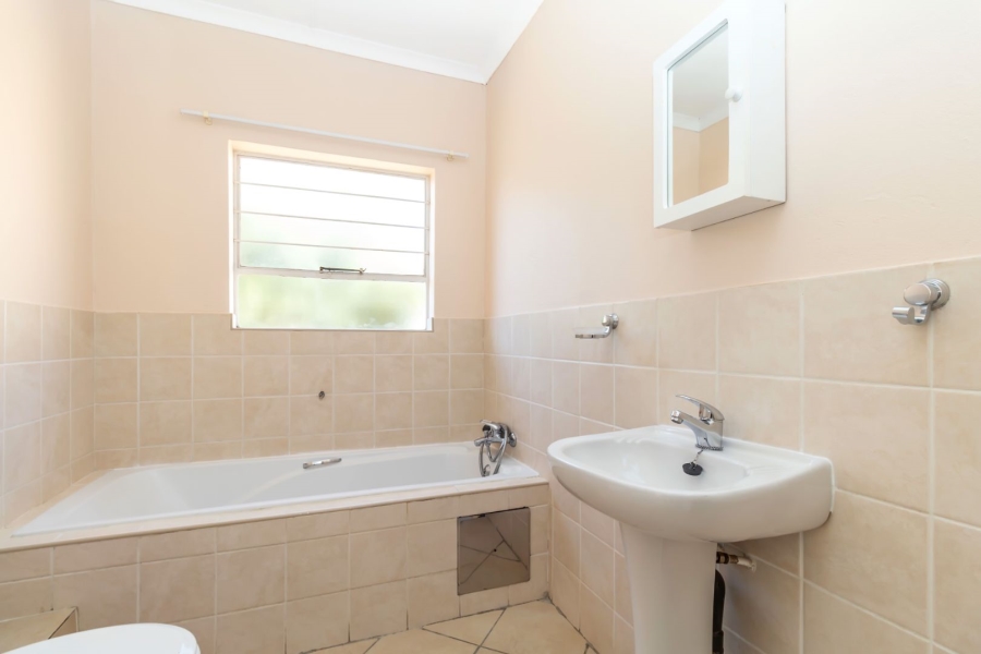 2 Bedroom Property for Sale in Honeypark Gauteng