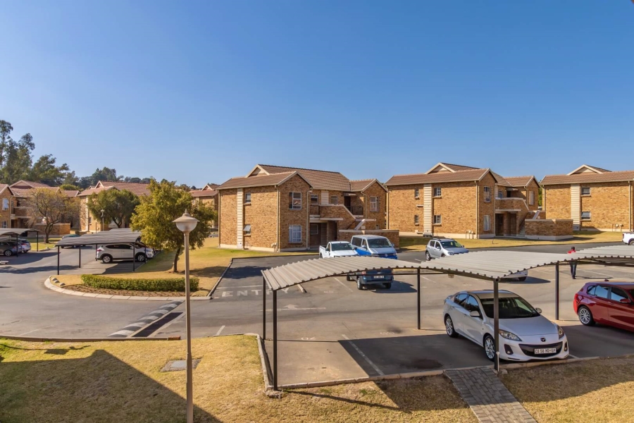 2 Bedroom Property for Sale in Honeypark Gauteng