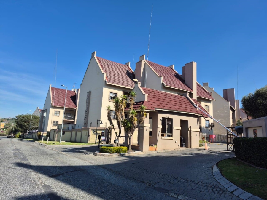2 Bedroom Property for Sale in Sundowner Gauteng