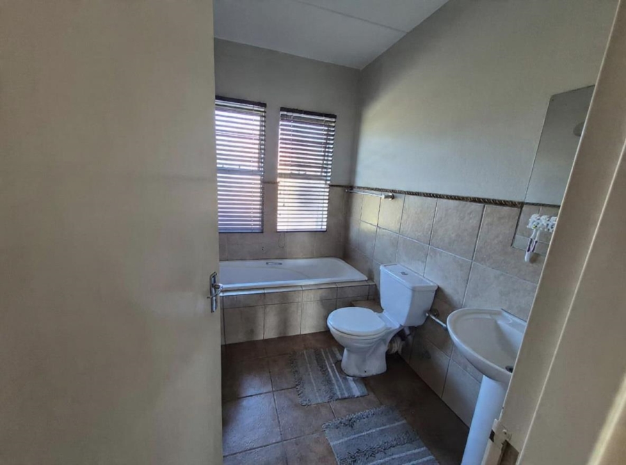2 Bedroom Property for Sale in Sundowner Gauteng