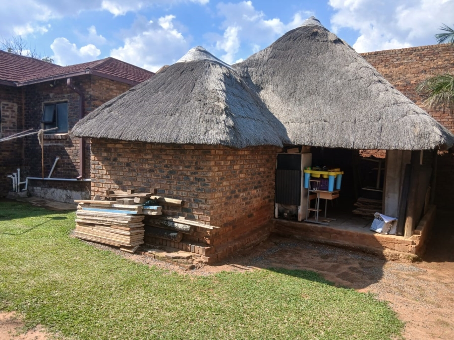 3 Bedroom Property for Sale in Mountain View Gauteng