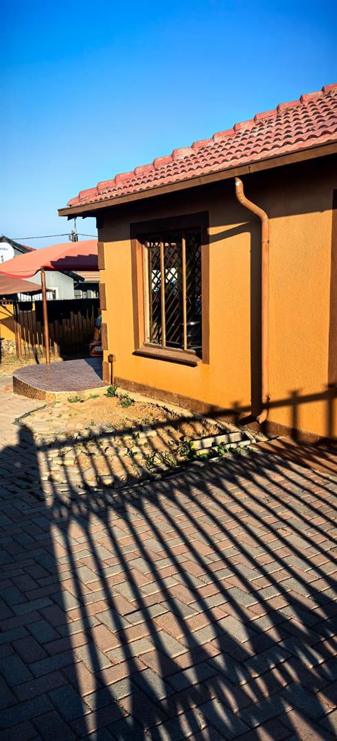 2 Bedroom Property for Sale in Soshanguve UU Gauteng