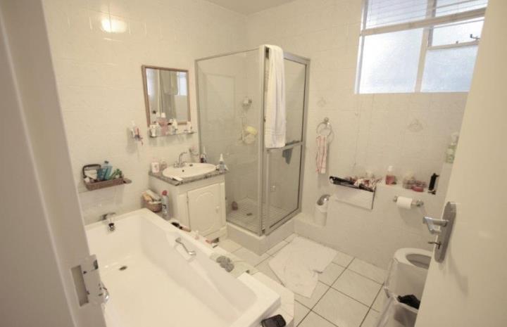 2 Bedroom Property for Sale in Benmore Gauteng