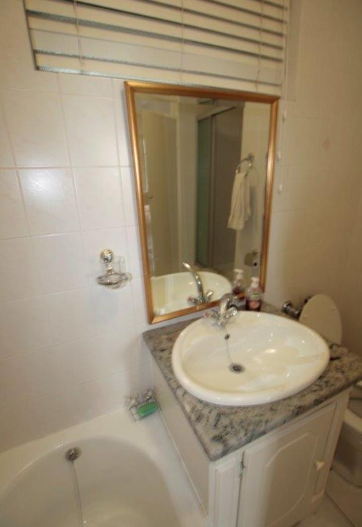 2 Bedroom Property for Sale in Benmore Gauteng