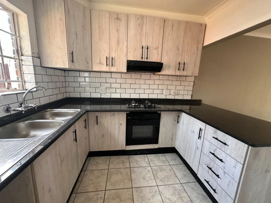 2 Bedroom Property for Sale in Weltevreden Park Gauteng