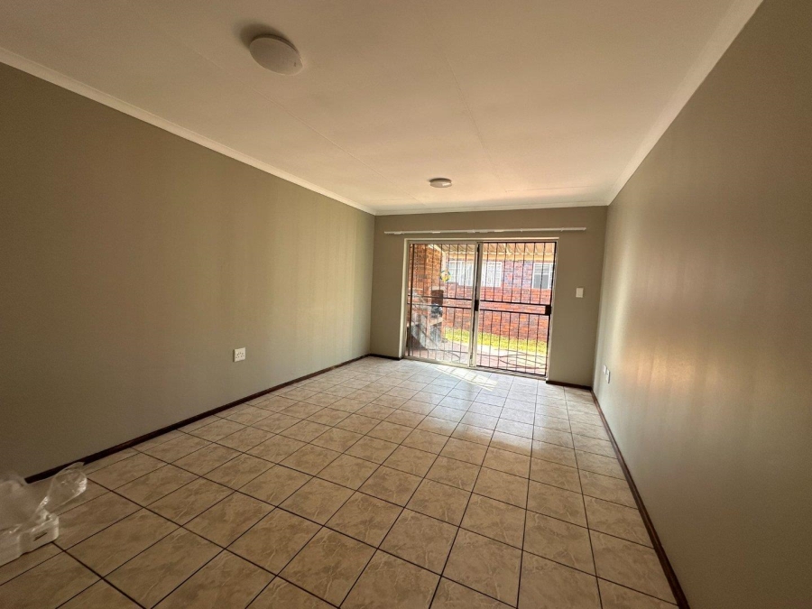 2 Bedroom Property for Sale in Weltevreden Park Gauteng