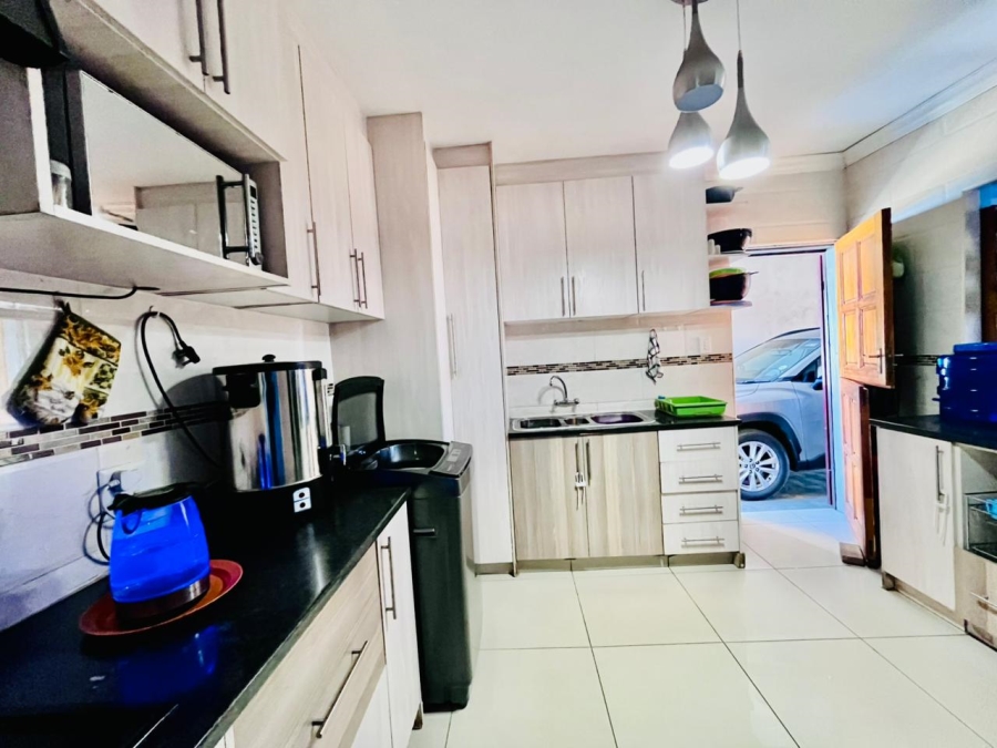 3 Bedroom Property for Sale in Soshanguve WW Gauteng