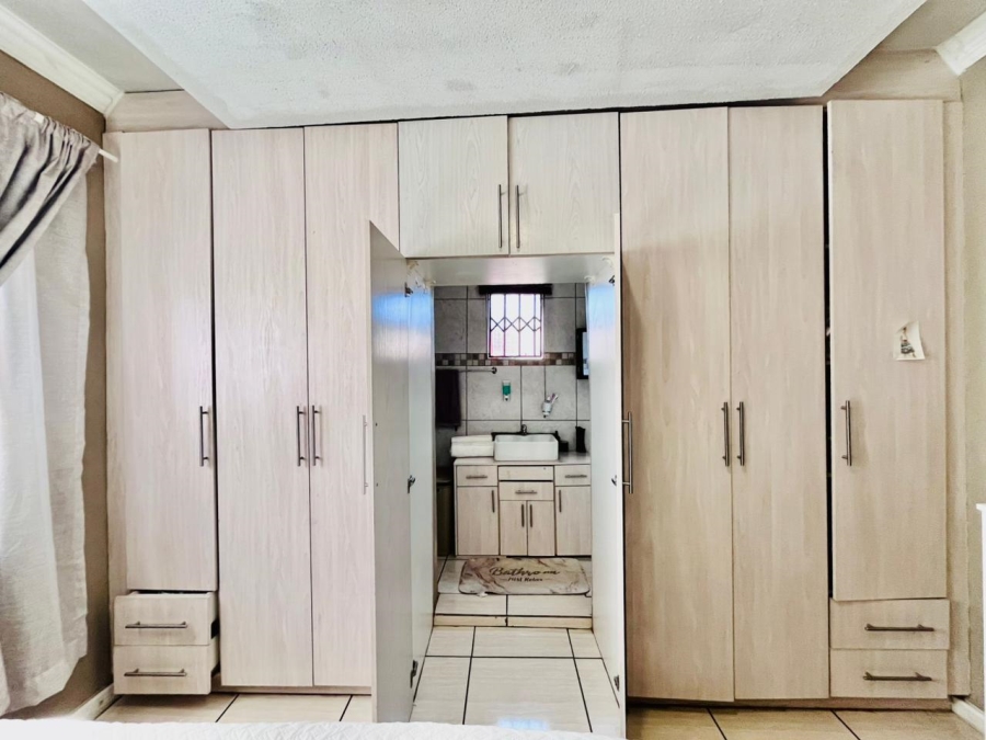 3 Bedroom Property for Sale in Soshanguve WW Gauteng