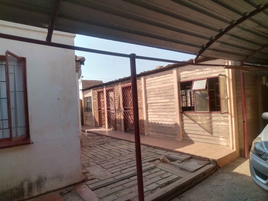 3 Bedroom Property for Sale in Soshanguve WW Gauteng