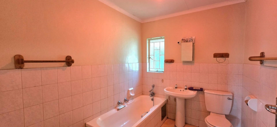 2 Bedroom Property for Sale in Moreleta Park Gauteng