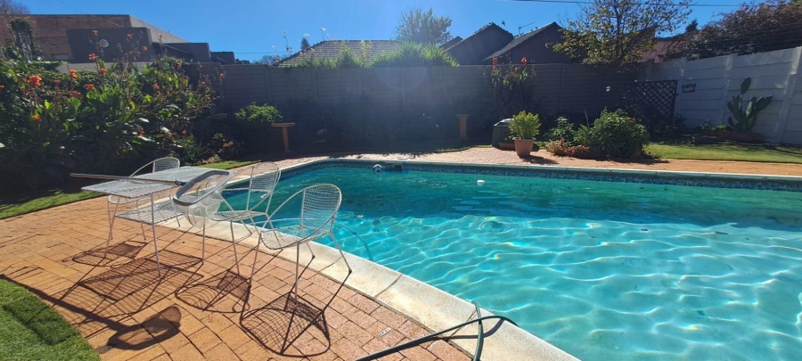 1 Bedroom Property for Sale in Linmeyer Gauteng
