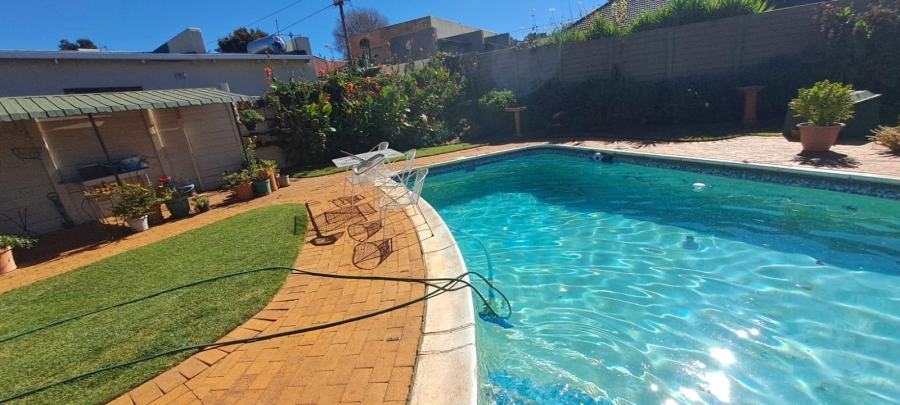 1 Bedroom Property for Sale in Linmeyer Gauteng