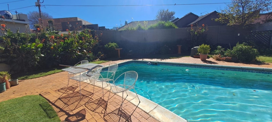 1 Bedroom Property for Sale in Linmeyer Gauteng