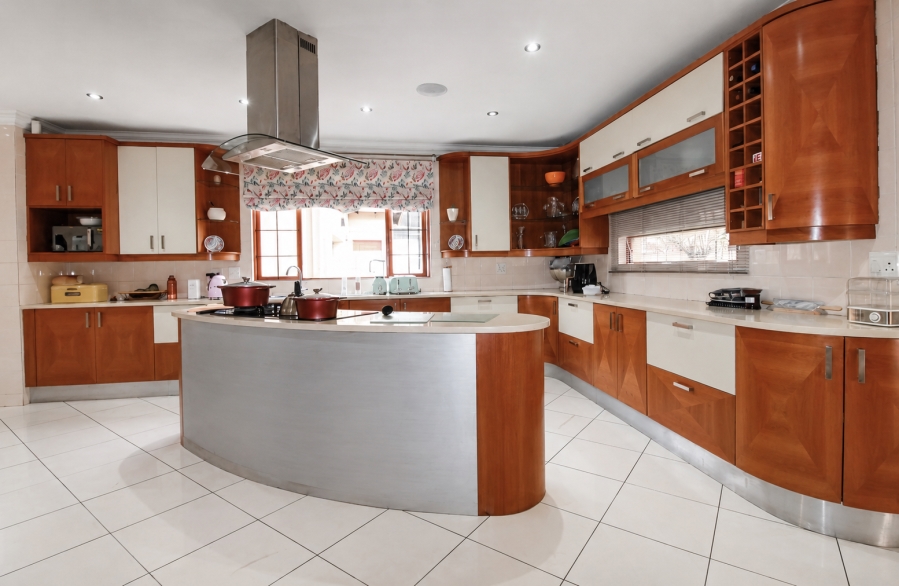 5 Bedroom Property for Sale in Raslouw A H Gauteng