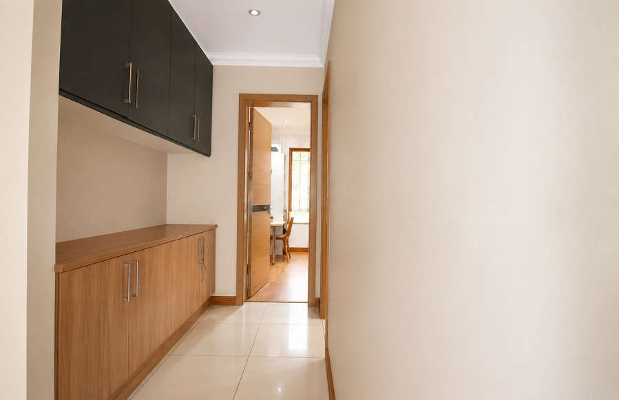 5 Bedroom Property for Sale in Raslouw A H Gauteng
