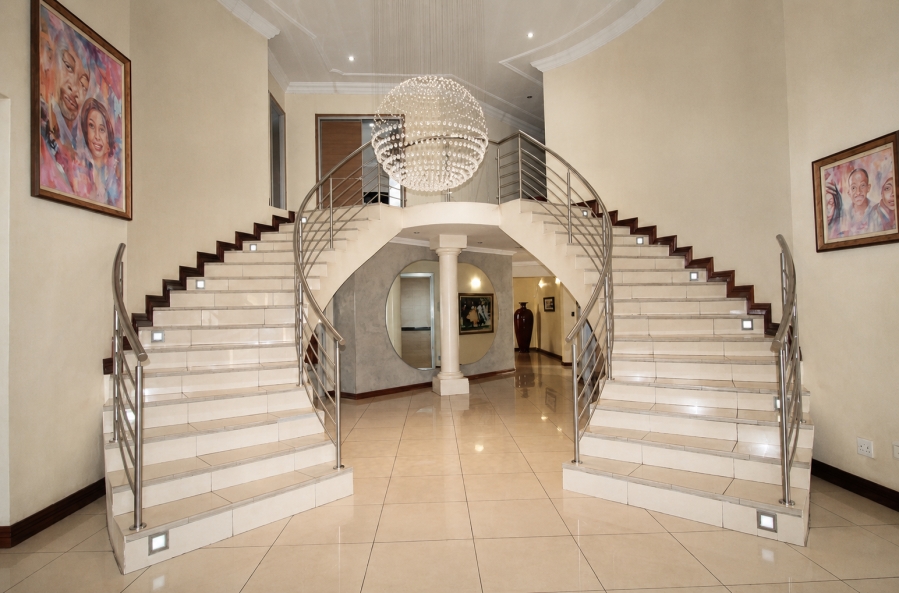 5 Bedroom Property for Sale in Raslouw A H Gauteng