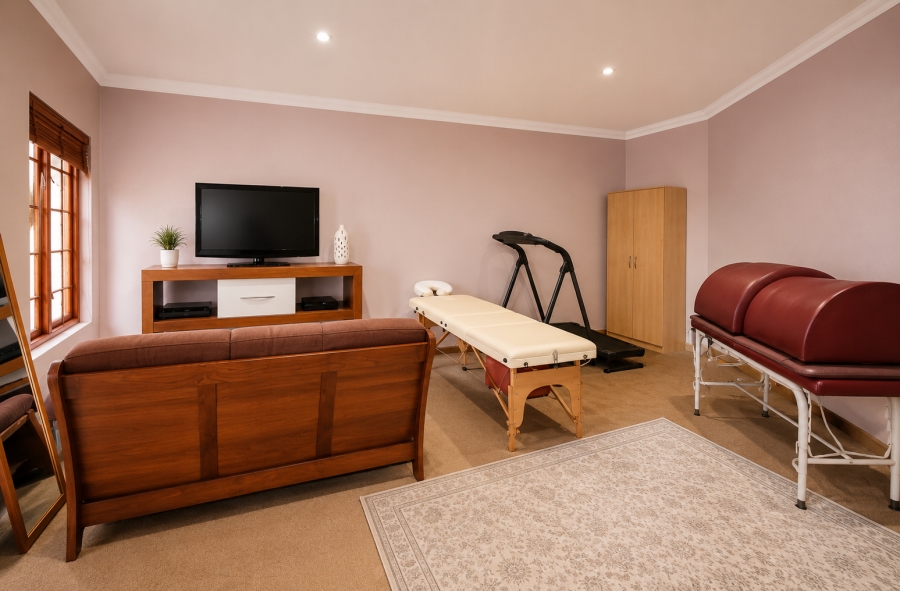5 Bedroom Property for Sale in Raslouw A H Gauteng