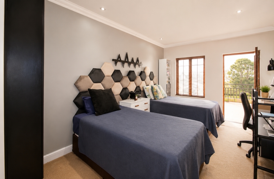 5 Bedroom Property for Sale in Raslouw A H Gauteng