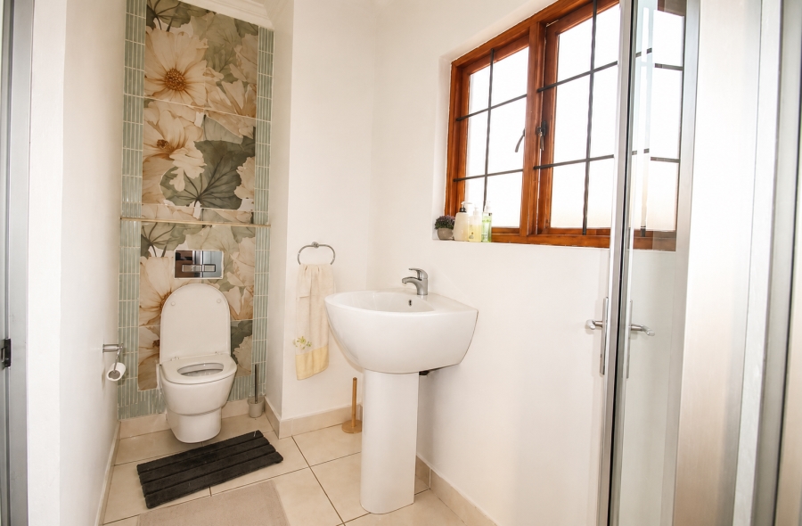 5 Bedroom Property for Sale in Raslouw A H Gauteng