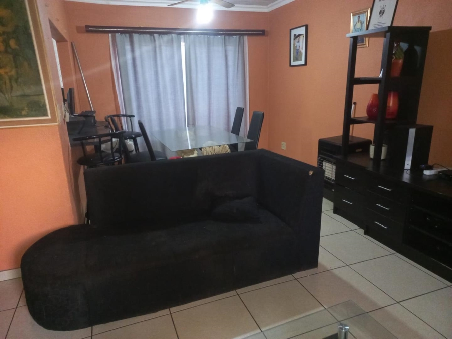 4 Bedroom Property for Sale in Klippoortje Gauteng
